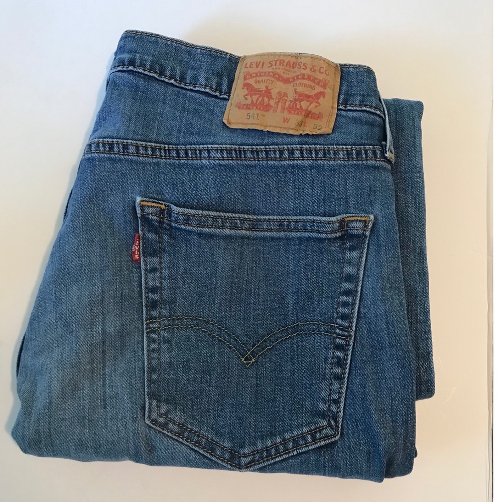 Levis Performance 514 Straight Leg Jeans Medium Wash Denim W27 L28 Regular